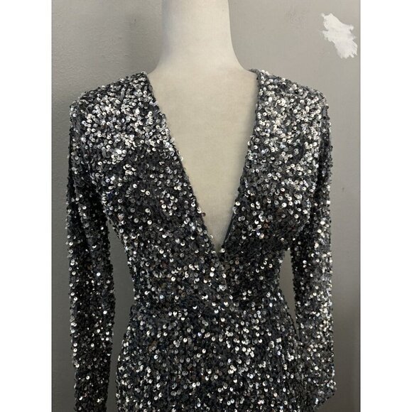 One And Only Sequin Silver Party Dress V Neck Short Fully Lines Stretchy Size XS - Picture 2 of 14